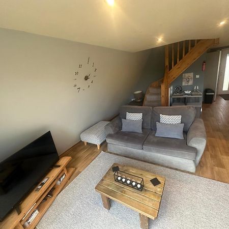Widgeon Bespoke Cabin Is Lakeside With Private Fishing Peg, Hot Tub Situated At Tattershall Lakes Country Park Экстерьер фото