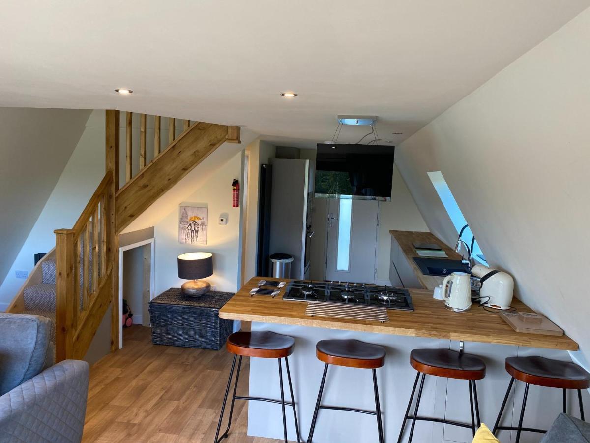 Widgeon Bespoke Cabin Is Lakeside With Private Fishing Peg, Hot Tub Situated At Tattershall Lakes Country Park Экстерьер фото